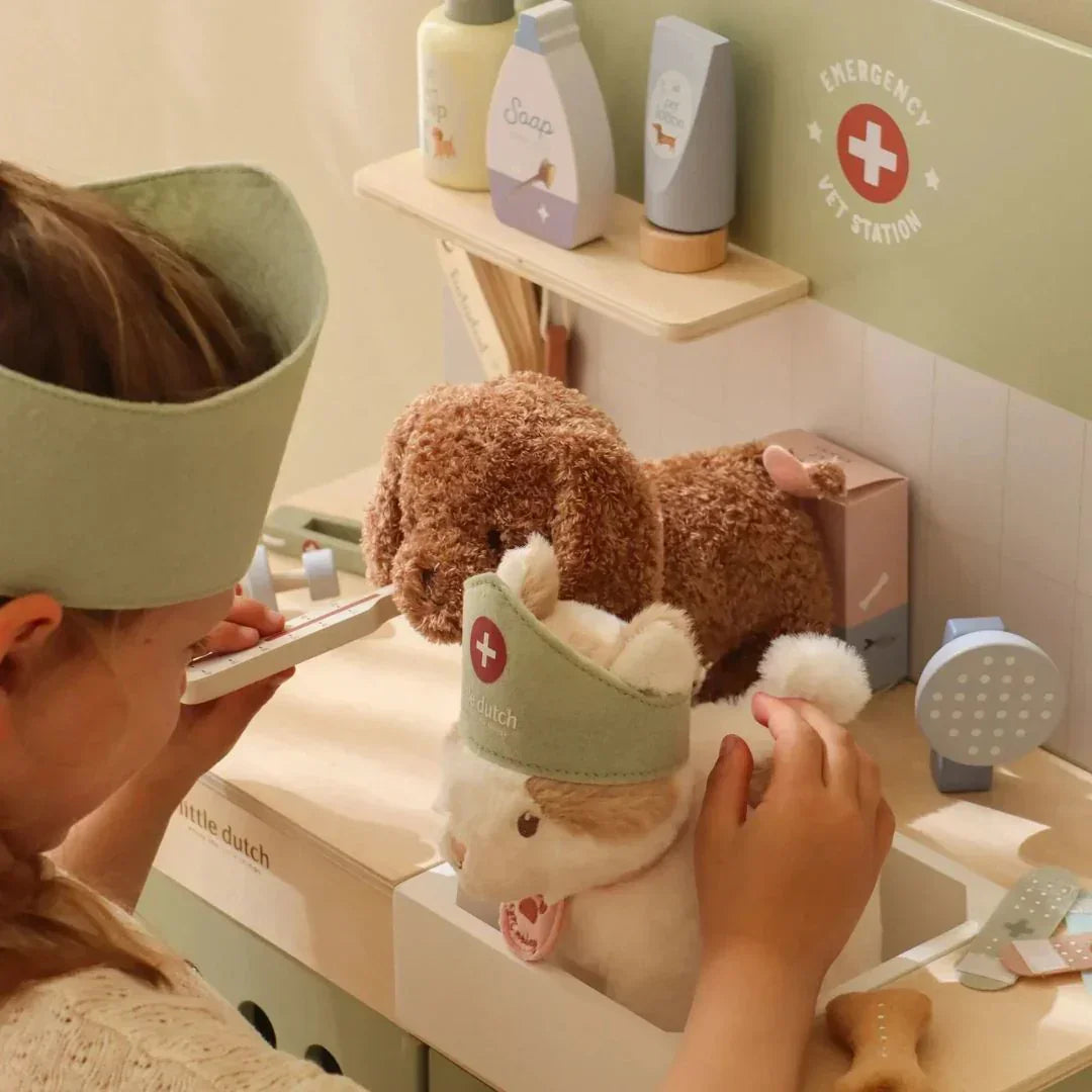 Little Dutch - Otroška lesena veterinarska ordinacija