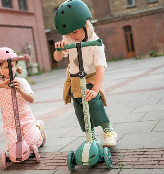 Scoot&Ride - Otroški skiro Highwaykick 3S - Forest