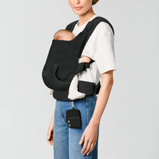 Cybex - Ergonomska nosilka Laya - Magic Black