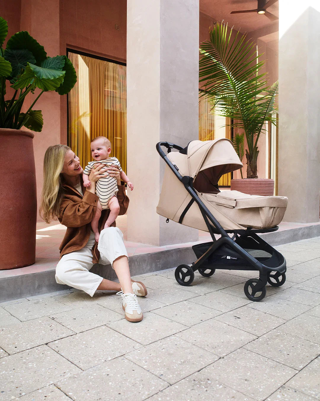 Bugaboo - Prenosna košara in podloga - Desert Taupe (2v1) - B14547 Luxbaby
