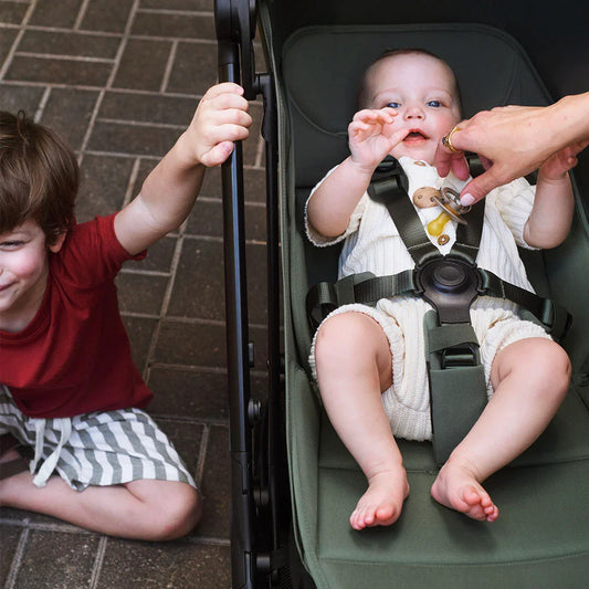 Bugaboo - Otroški voziček Butterfly 2 - Black/Forest Green - B14299 Luxbaby