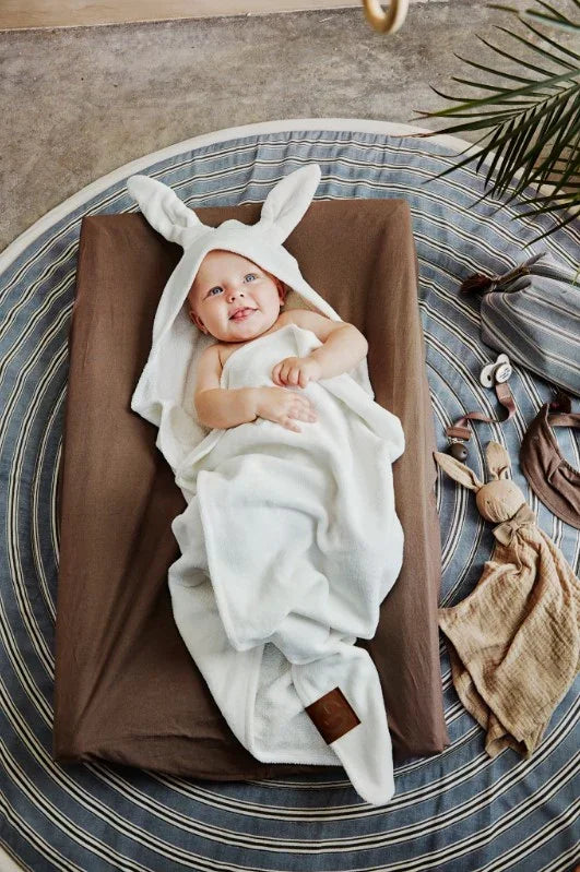 Elodie - Brisačka s kapuco - Vanilla White Bunny