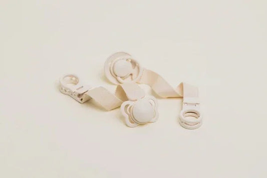 BIBS - Priponka za dudo Loop - Ivory