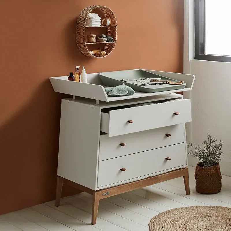 Leander - Previjalna podloga Matty™ Sage Green