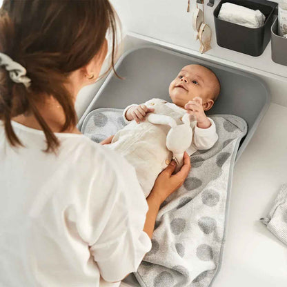 Leander - Previjalna podloga Matty™ Pearl Grey