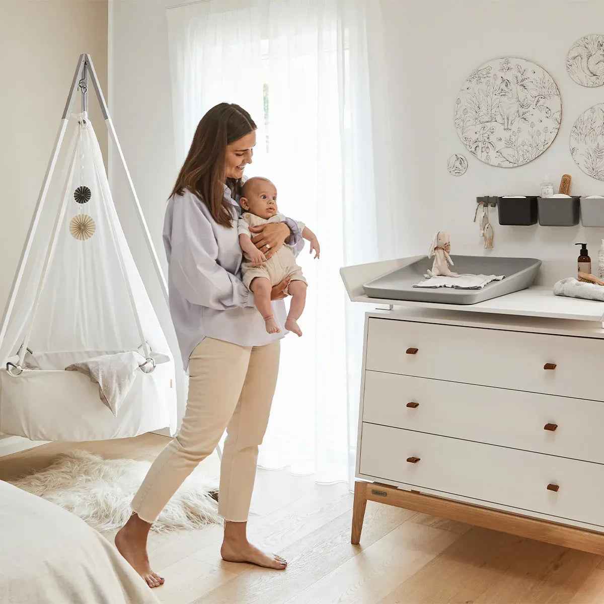 Leander - Previjalna podloga Matty™ Pearl Grey