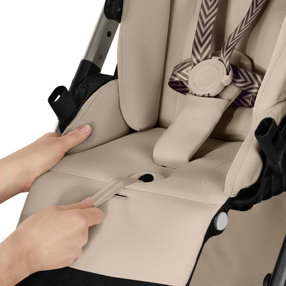 Cybex - Otroški voziček Balios S Lux z zložljivo košaro - Almond Beige (2v1)
