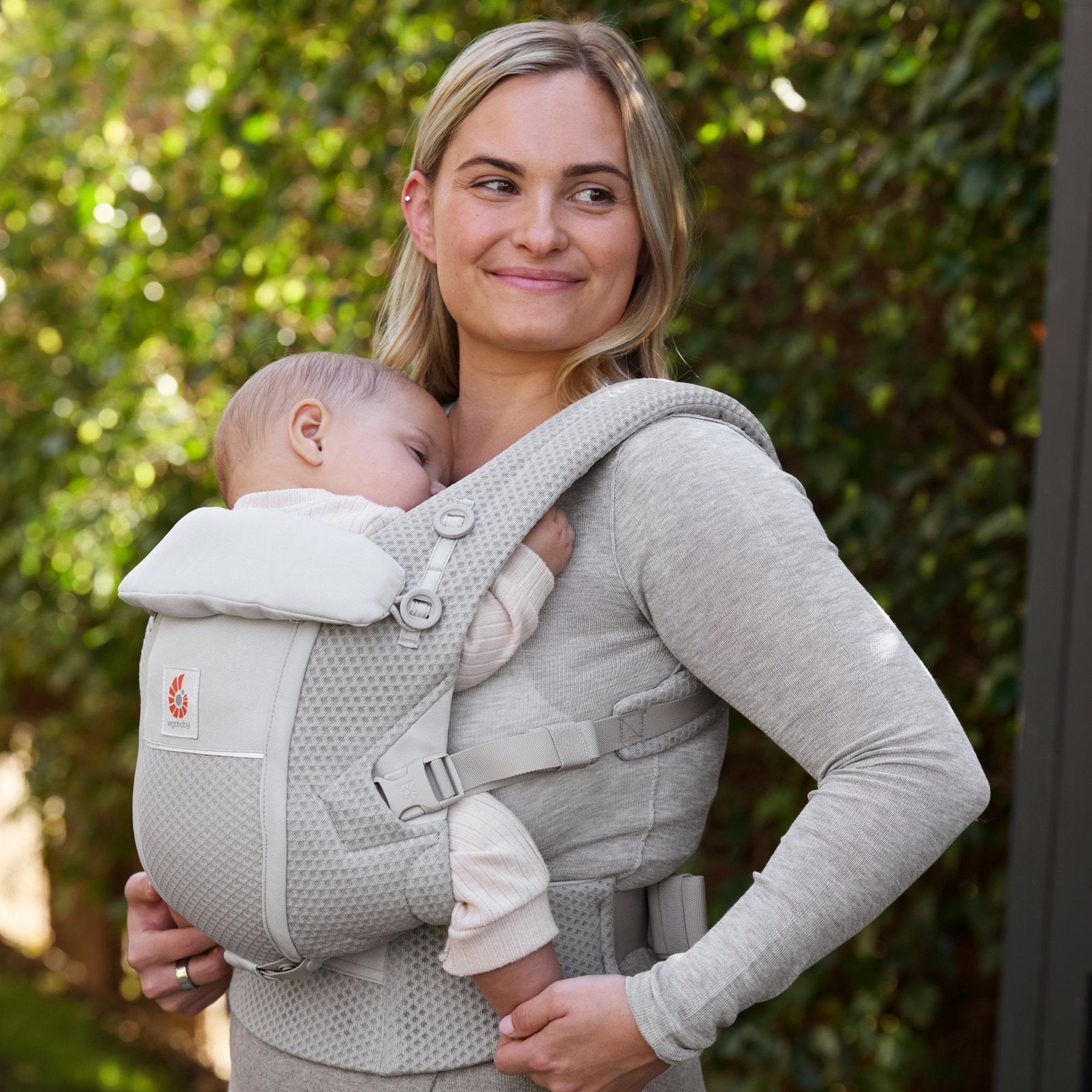 Ergobaby - Adapt Soft Flex Mesh nosilka - Pearl Grey