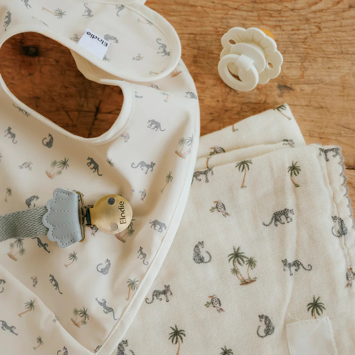 Elodie - Mehka muslin odejica - Garden Leo's Resort