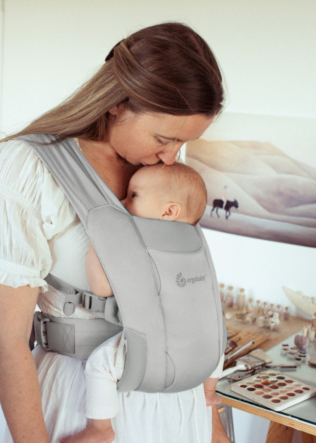 Ergobaby - Embrace Soft Air Mesh nosilka - Soft Grey