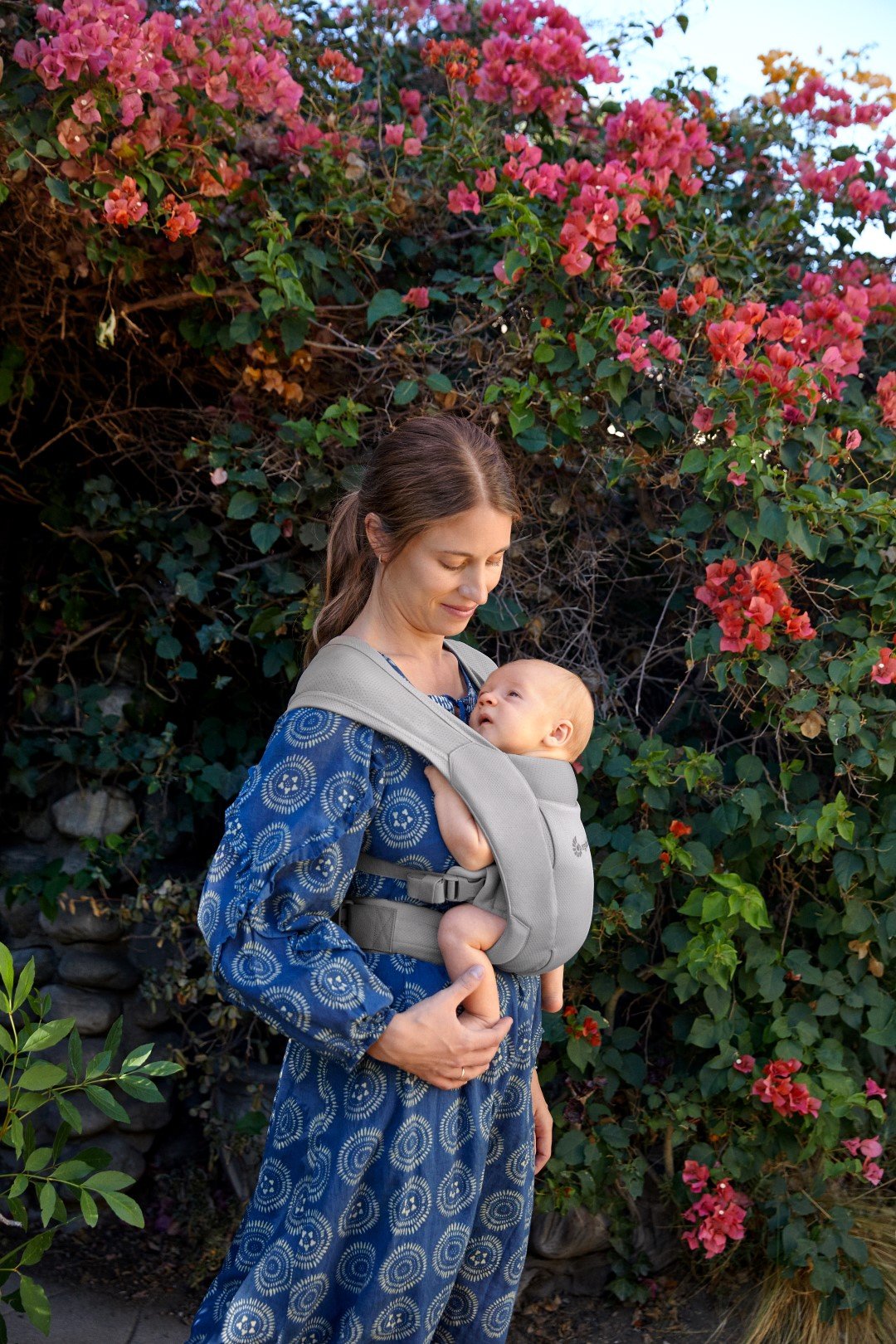 Ergobaby - Embrace Soft Air Mesh nosilka - Soft Grey
