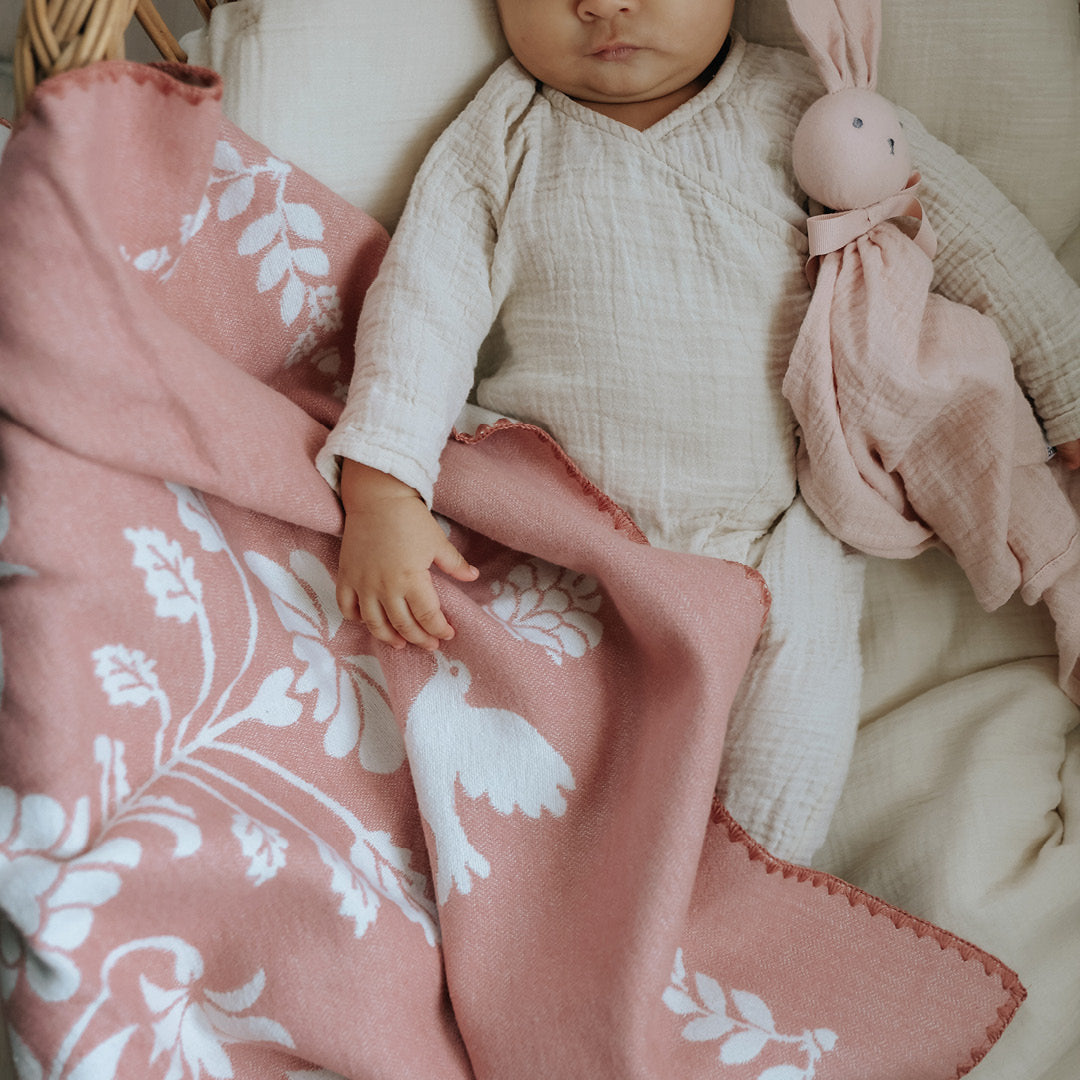 Elodie - Žakardna odejica - Mullberry Pink