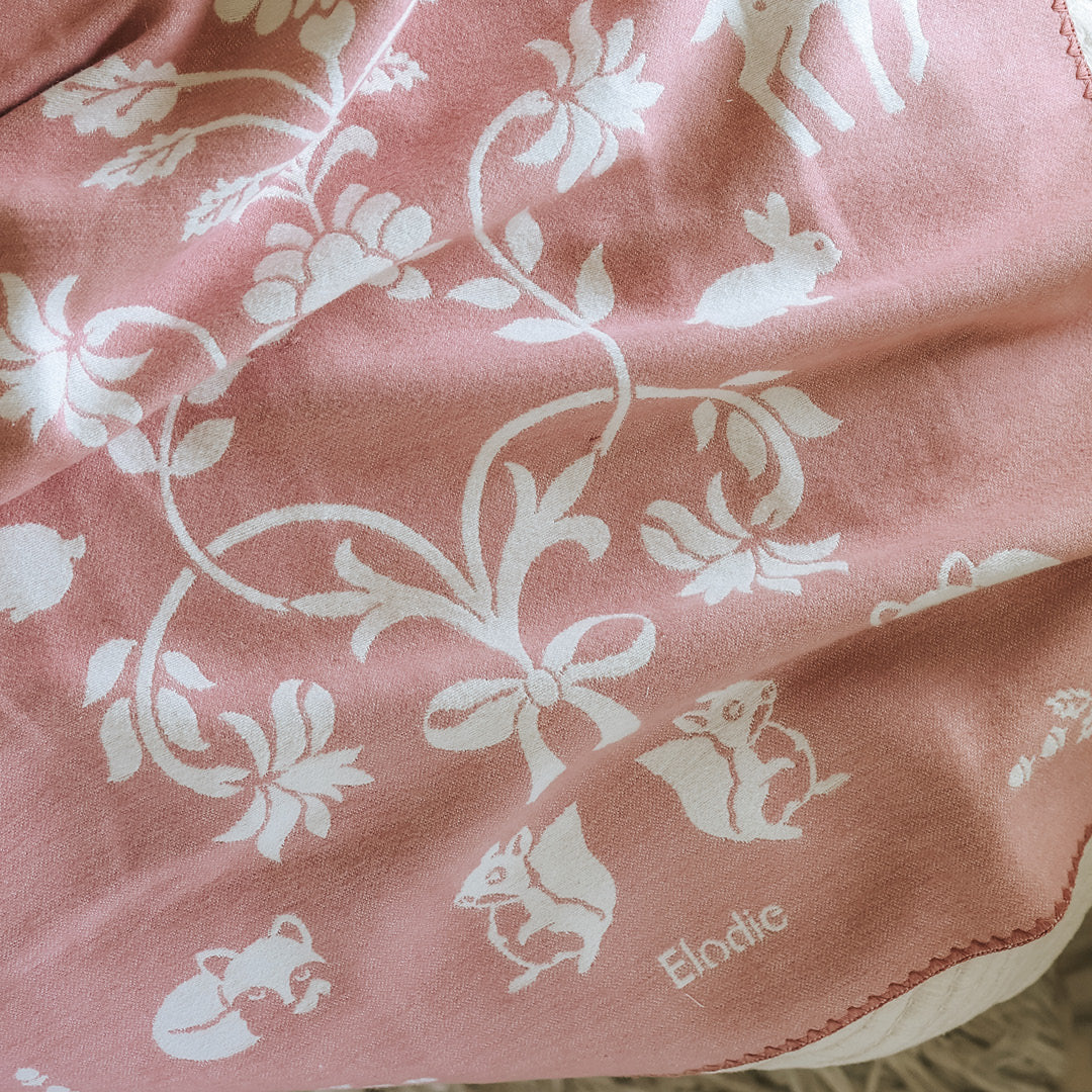 Elodie - Žakardna odejica - Mullberry Pink