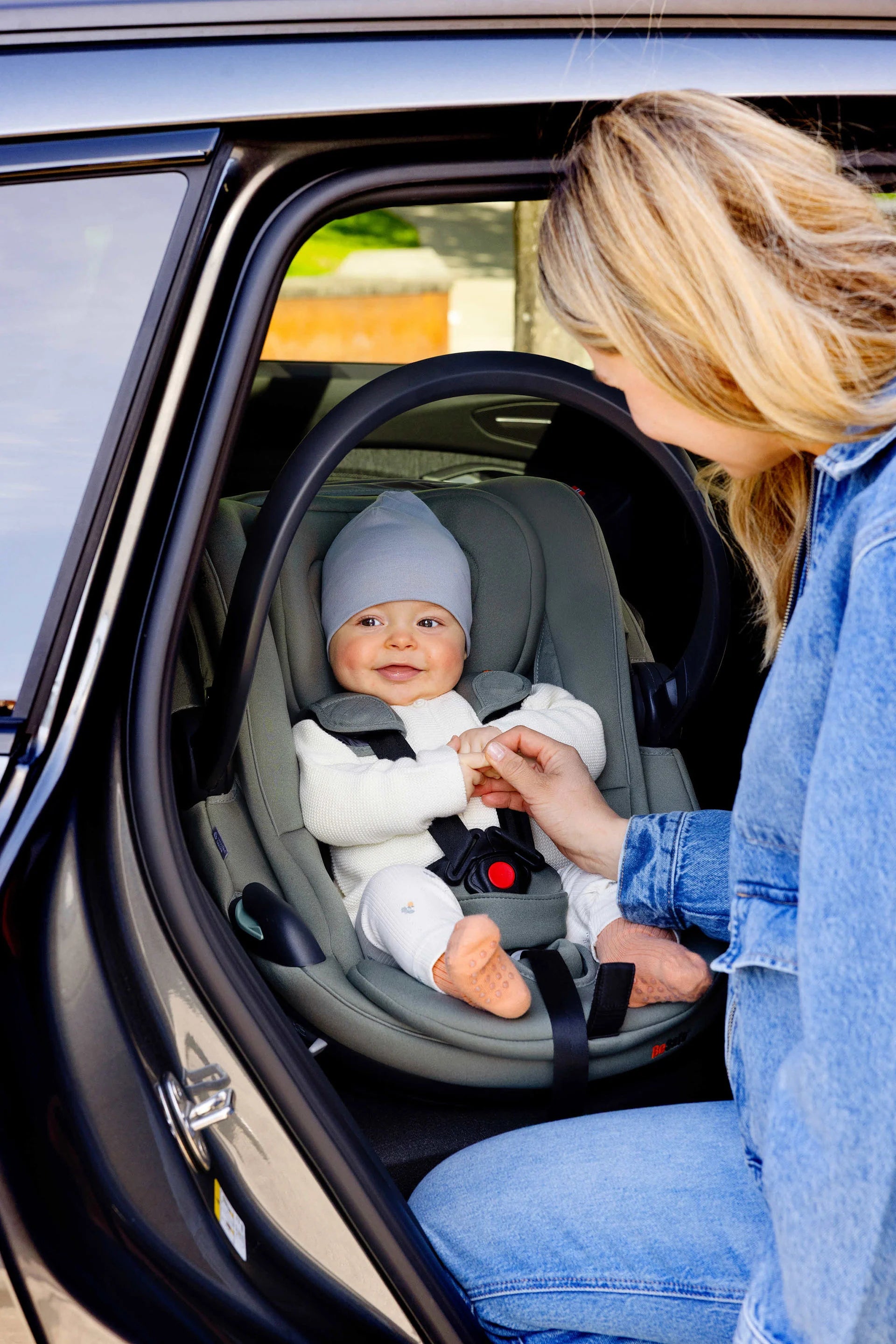 BeSafe - Otroški avtosedež GO Beyond² 360 (40-87cm) - Black SoftBreeze