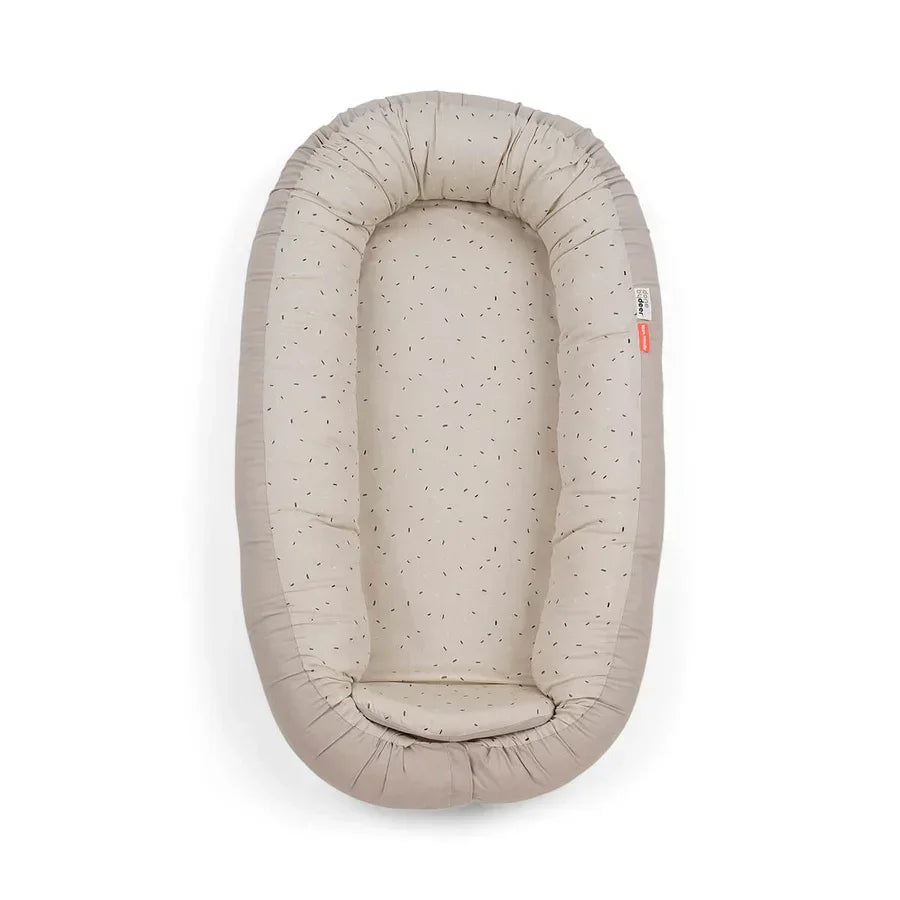 Done by Deer - Gnezdece - Confetti Sand