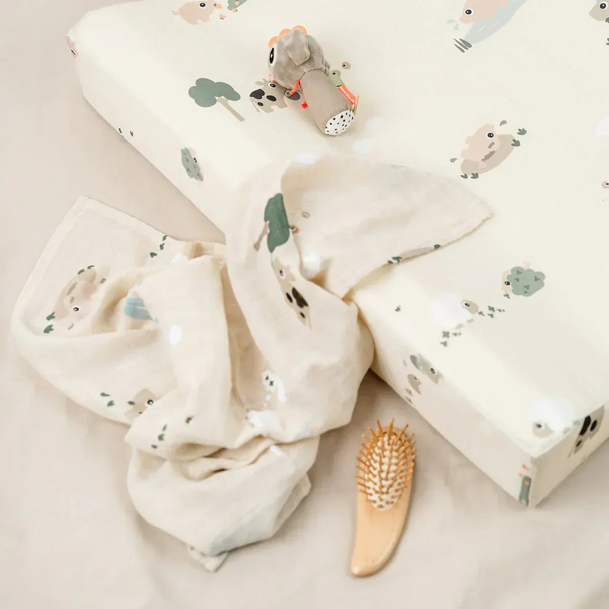 Done by Deer - Previjalna podloga Tiny farm - Sand