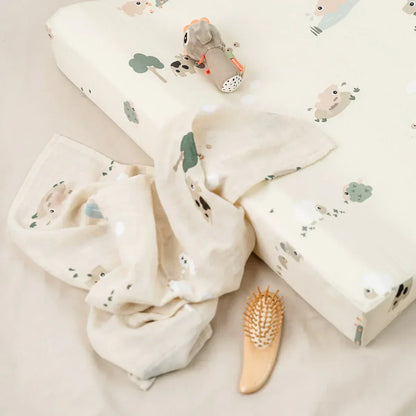 Done by Deer - Previjalna podloga Tiny farm - Sand