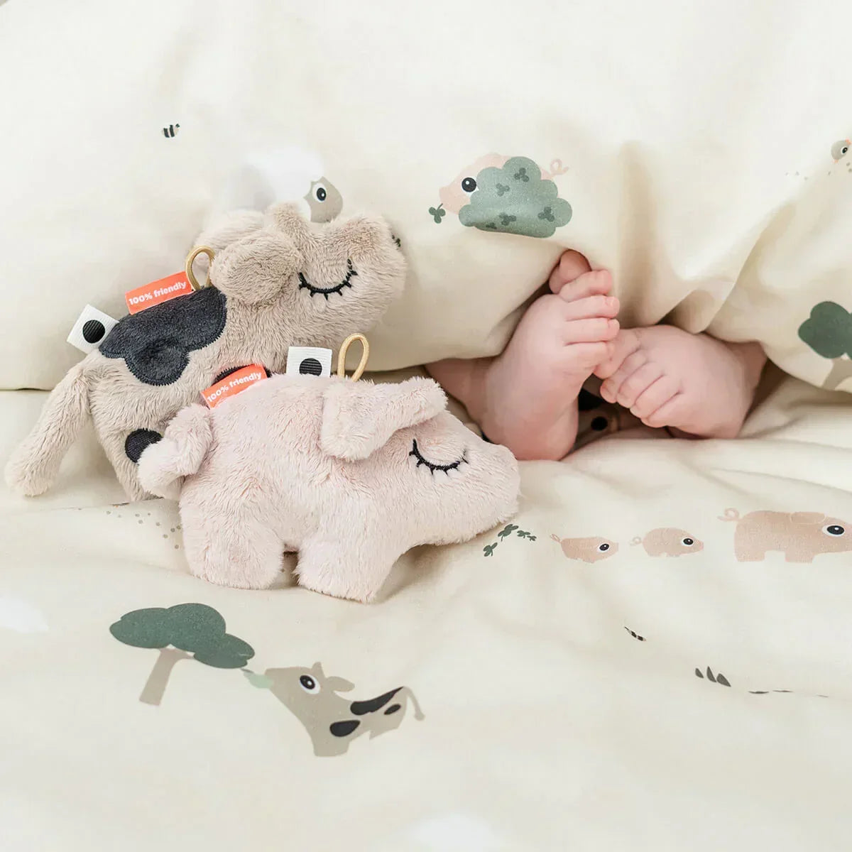 Done by Deer - Šumeča ropotuljica Dotti - Sand