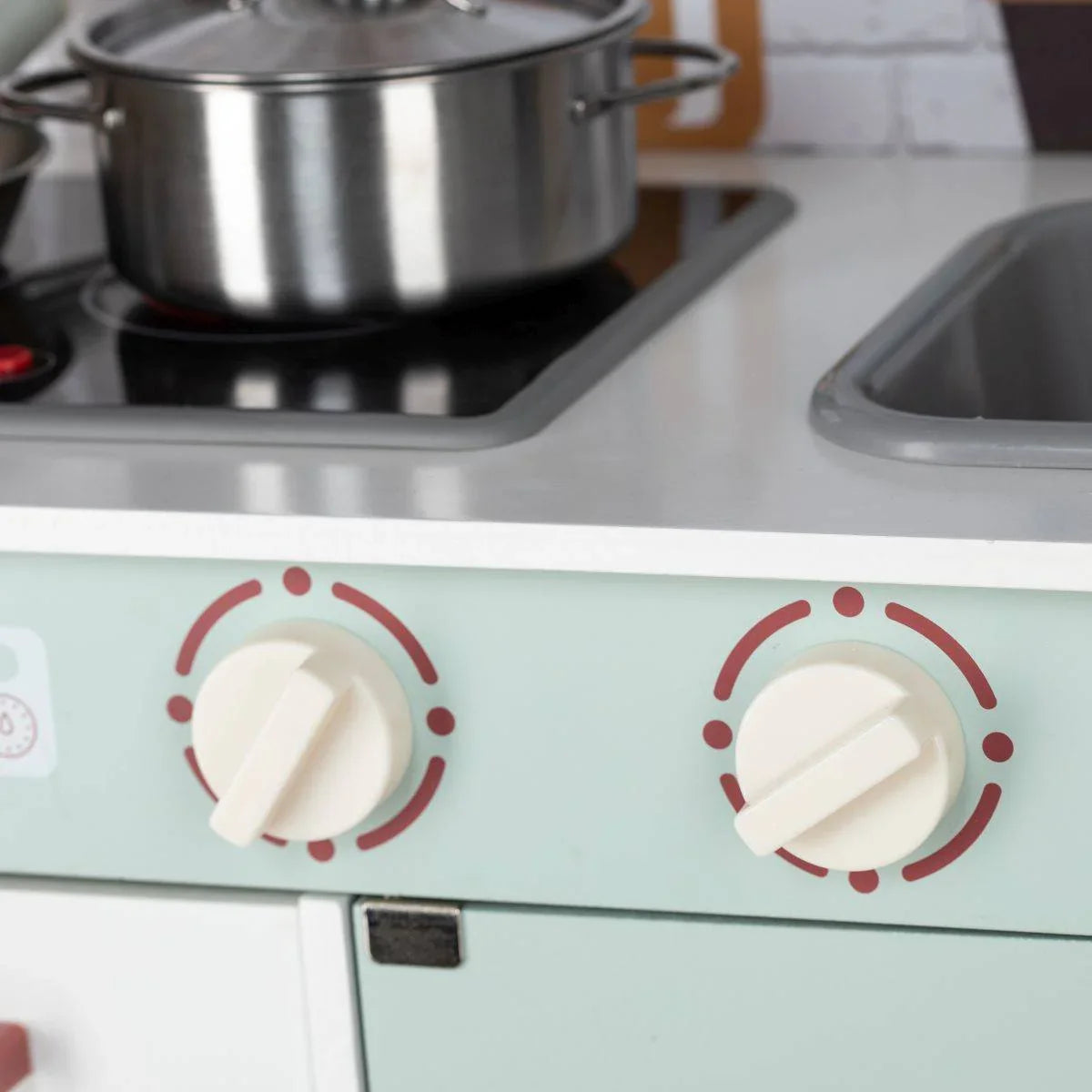 Free2Play - Lesena kuhinja Mini Chef z dodatki - F2P1181255 Luxbaby