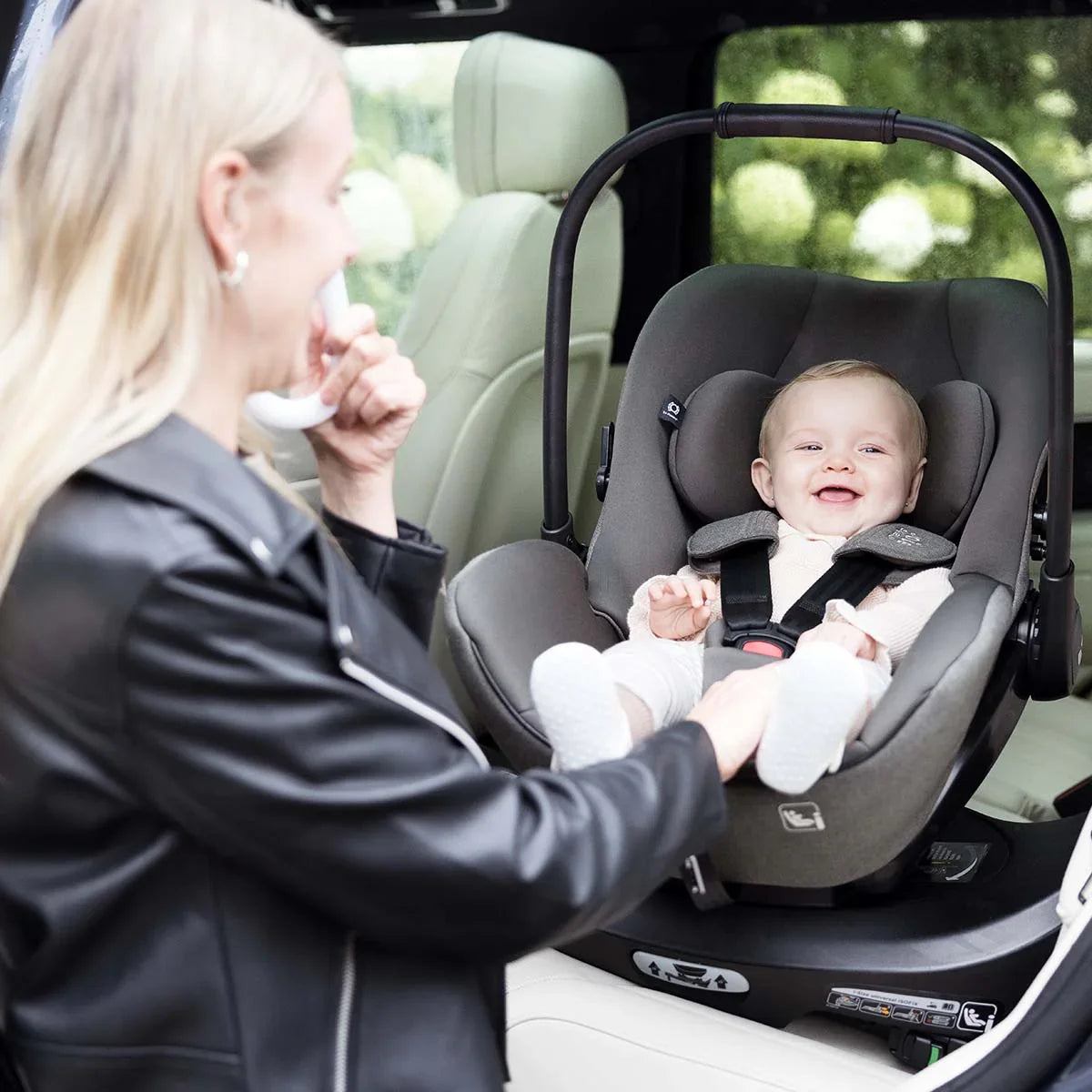 Joie® - Otroški voziček Finiti™ + i-Level™ Pro + IsoFix baza Encore - Signature Eclipse (4v1)