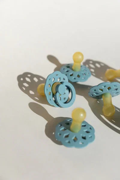 BIBS - Okrogla duda Boheme, lateks - Baby Blue/Island Sea