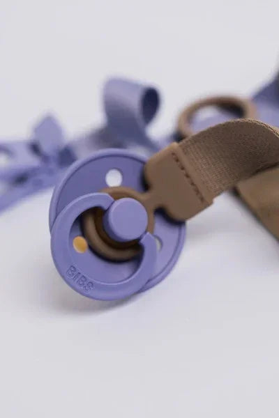 BIBS - Priponka za dudo Loop - Dark Oak