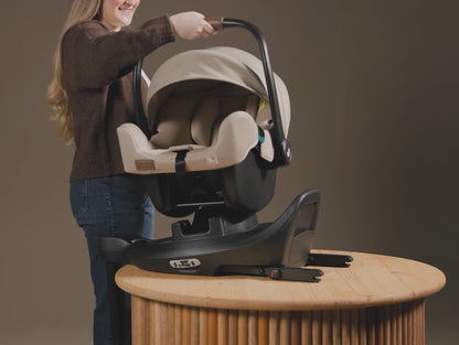 Joie - Car Seat i-Starter™ i-Size 0+ (40-75 cm) - Signature Sandstone