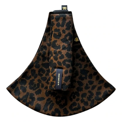 Wildride - Ergonomska nosilka do 20 kg - Brown Leopard